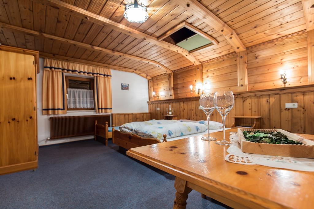 דירות ניוסטיפט אים סטובאיטל Haus Waldesruh מראה חיצוני תמונה